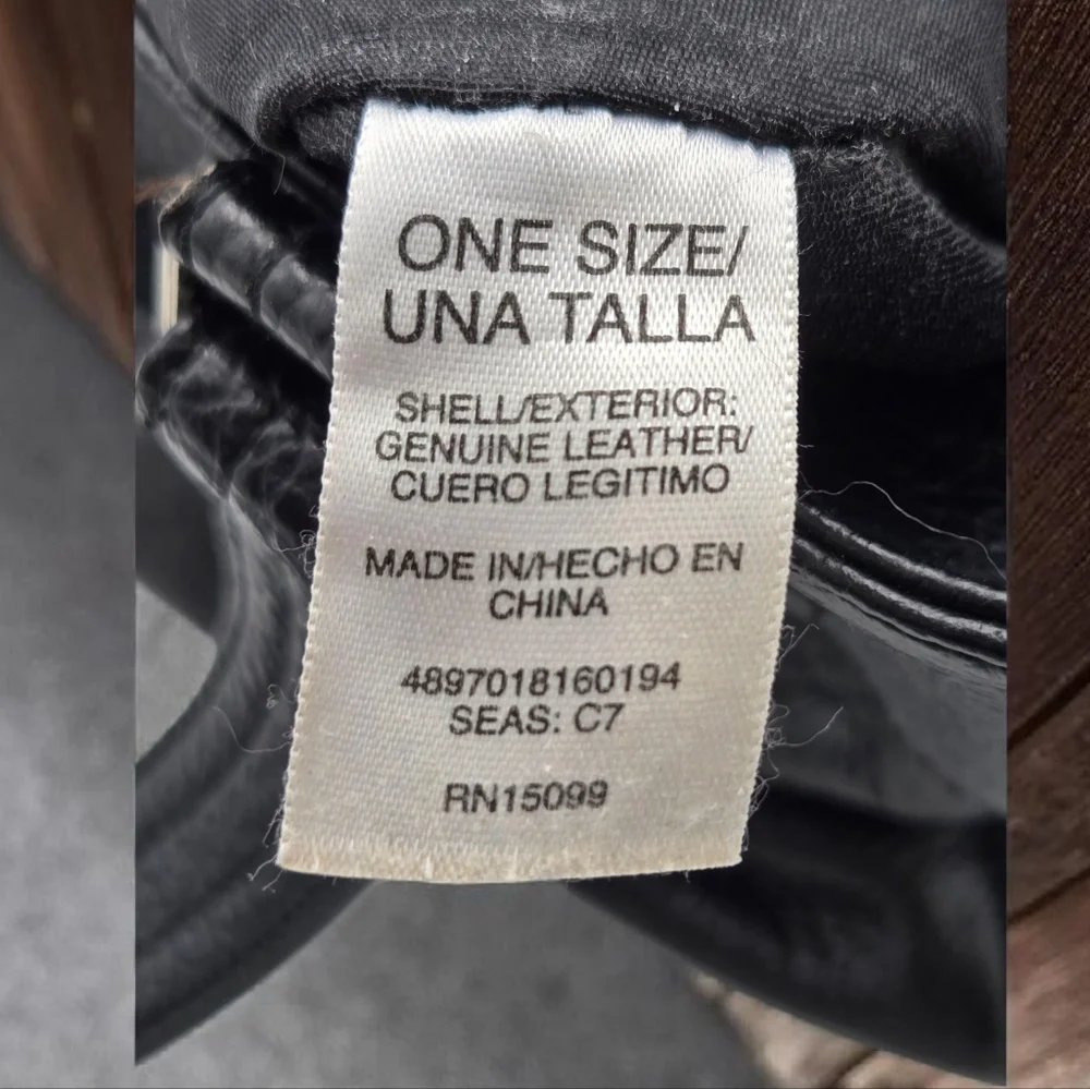 Vintage Covington Black Leather Shoulder Bag Scallop Front Pocket - Picture 8 of 15